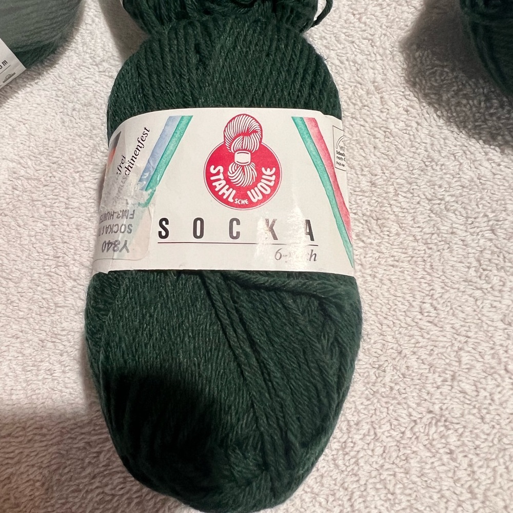 New Stahl Sche Wolle Socka Color Green Wool Blend 50g Skeins.